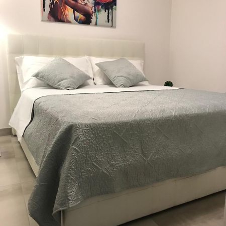 דירות Loft סירמיונה מראה חיצוני תמונה