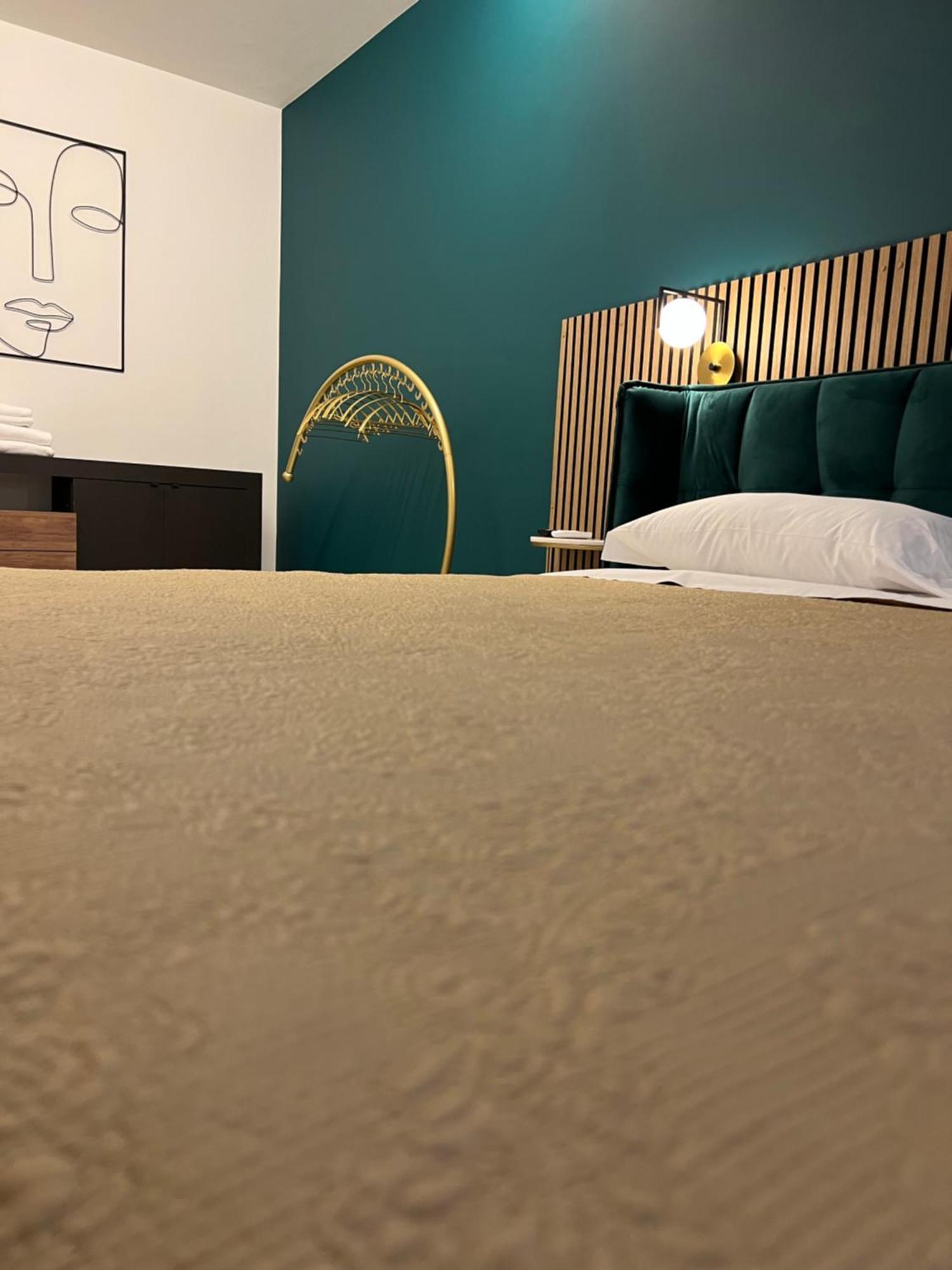 דירות Loft סירמיונה מראה חיצוני תמונה
