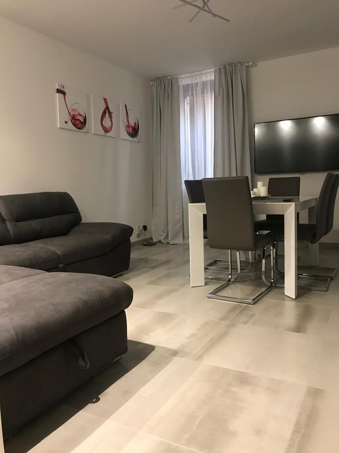 דירות Loft סירמיונה מראה חיצוני תמונה